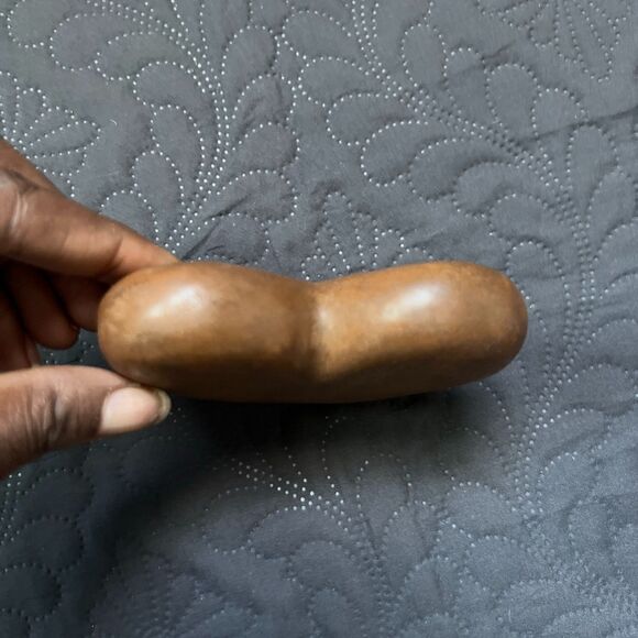 Hand Carved Grain Wood Heart Shaped Solid Gift Love Valentine Decor Brown Weight - Picture 3 of 4